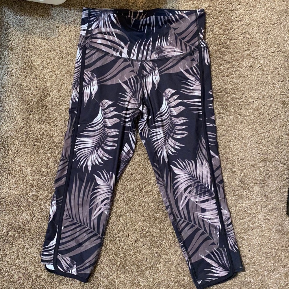 Capri Athletic leggings Champion size medium